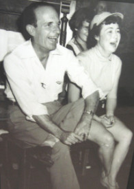 Iney & Frank watching stunts.